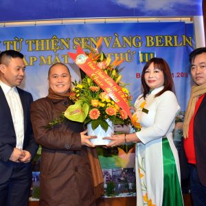 "Tấm lòng Vàng" của Hội từ thiện Sen Vàng Berlin