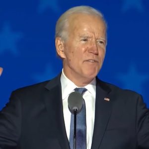 Vợ chồng Biden kiếm được bao nhiêu tiền trong năm 2022